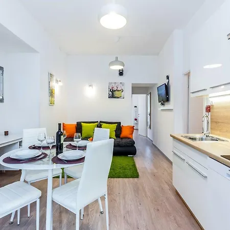 Apartment Avalon